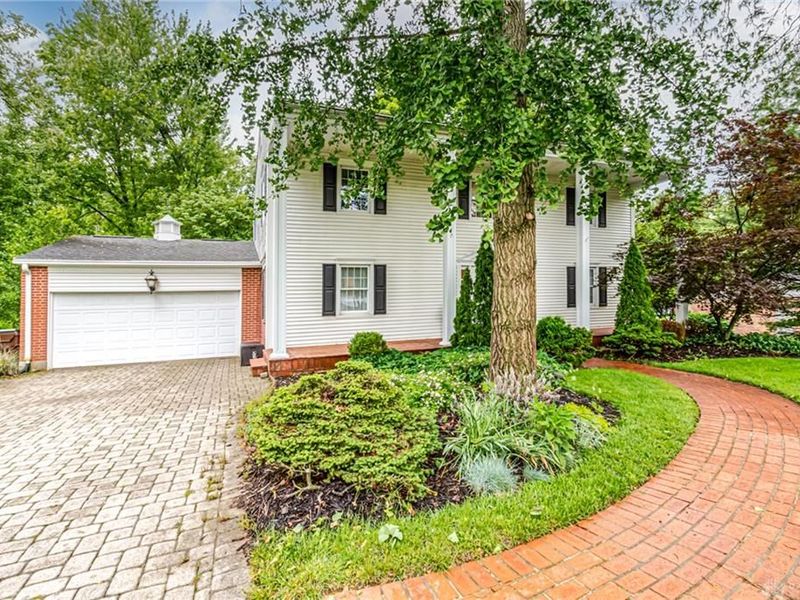 320 Deauville Drive, Washington Township, OH 45429 Photo 4