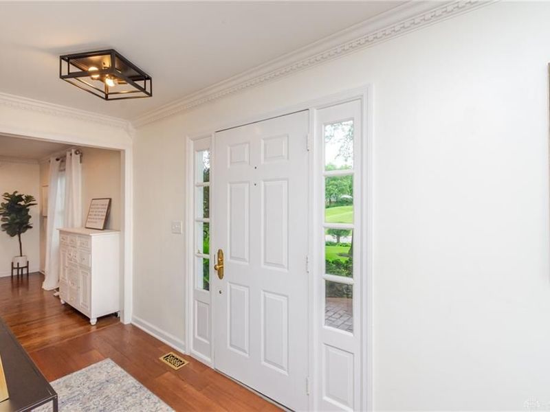 320 Deauville Drive, Washington Township, OH 45429 Photo 8