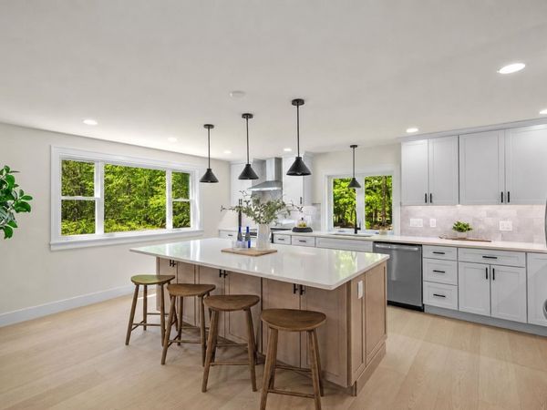 20 Hawkewood Road, Sandown, NH 03873