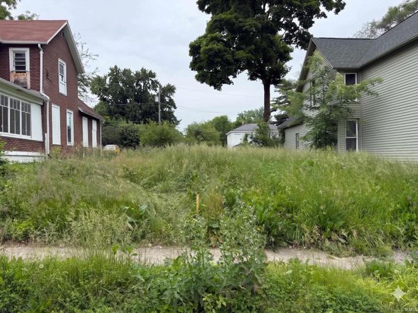 818 Huestis Avenue, Fort Wayne, IN 46807