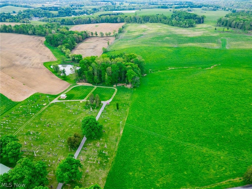 Emerick Road , Salineville, OH 43945