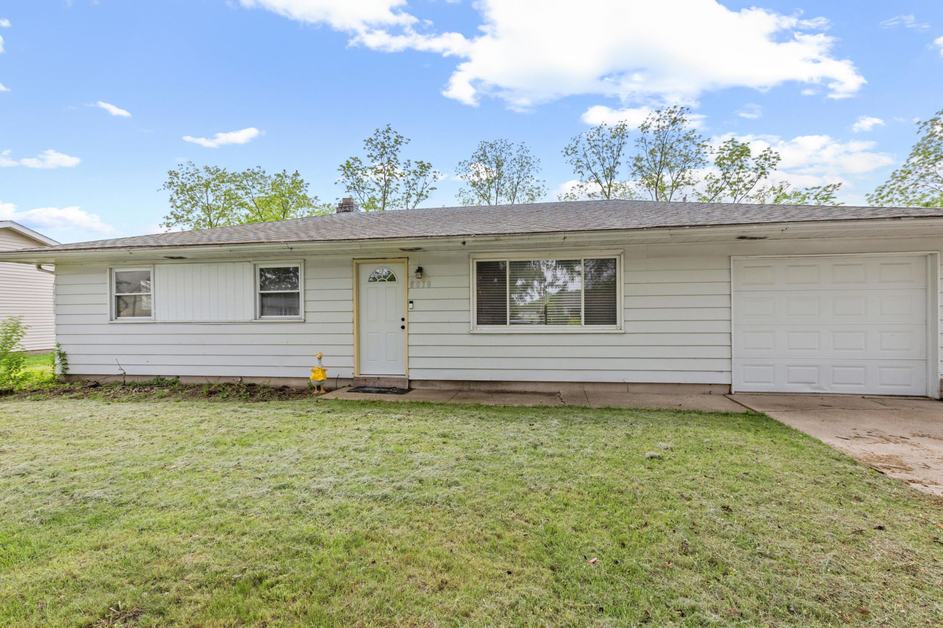 8018 Taney Place, Merrillville, IN 46410 Main Photo