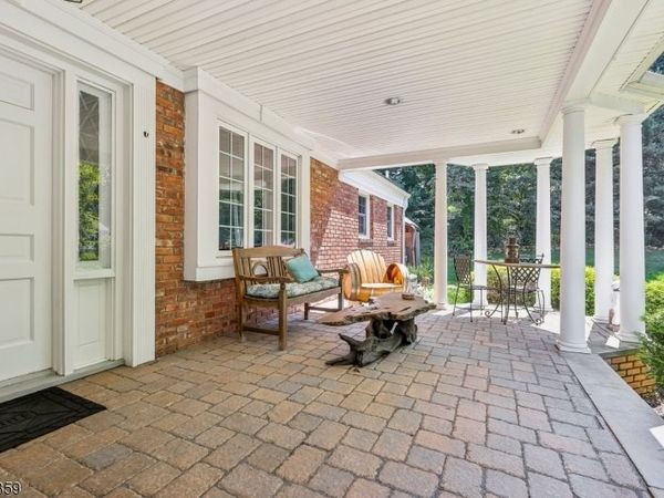 7 Sunset Ter, Chatham, NJ 07928