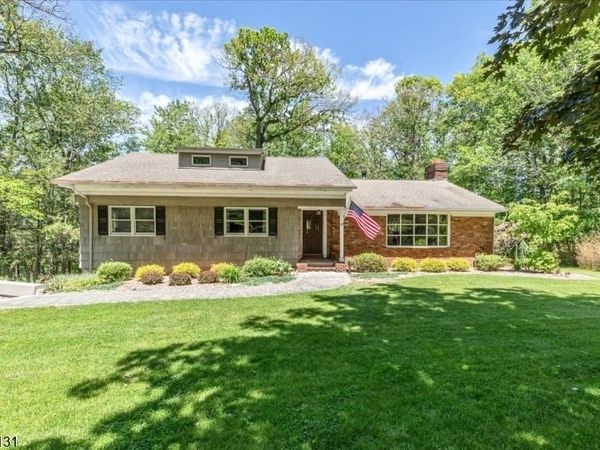 18 Stiles Road, Warren, NJ 07059