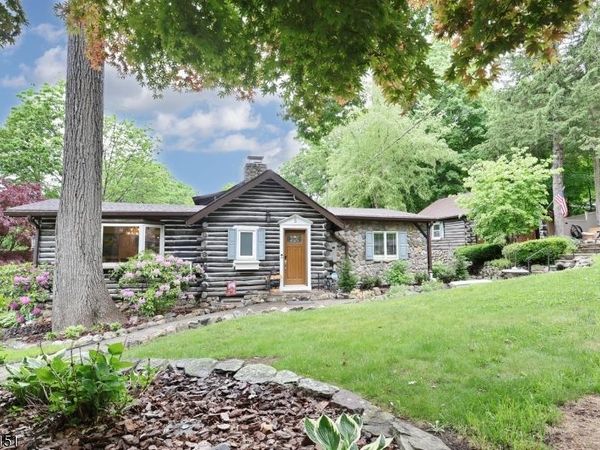 5 Longview Ln, Ringwood, NJ 07456