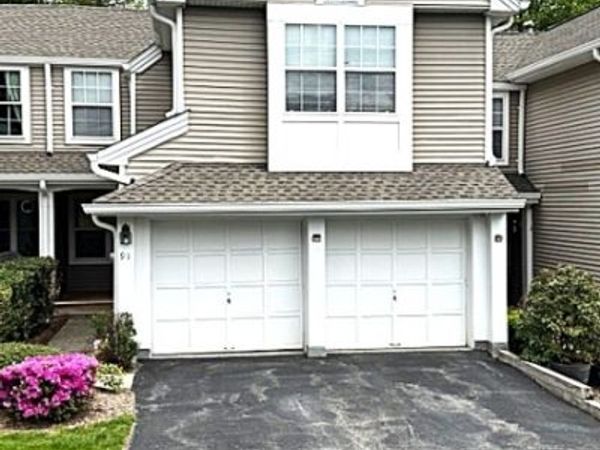 91 Woodmont Dr, Randolph, NJ 07869