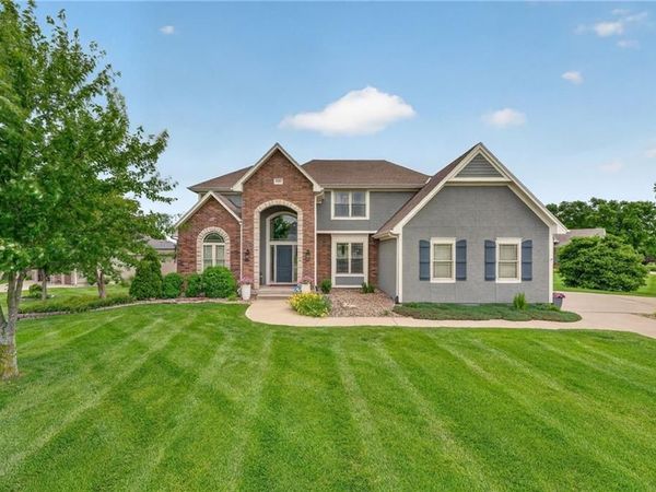 4525 Admiral Byrd Drive, Lee's Summit, MO 64082