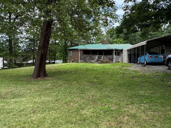 504 Akers St, Maryville, TN 37804