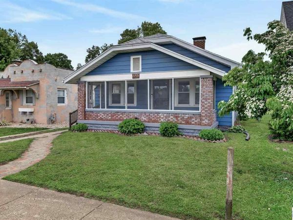 2755 College Ave, Terre Haute, IN 47803