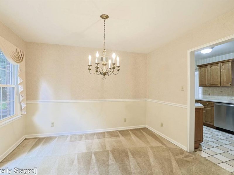 8853 Hollyhock Drive, Cincinnati, OH 45231 Photo 12