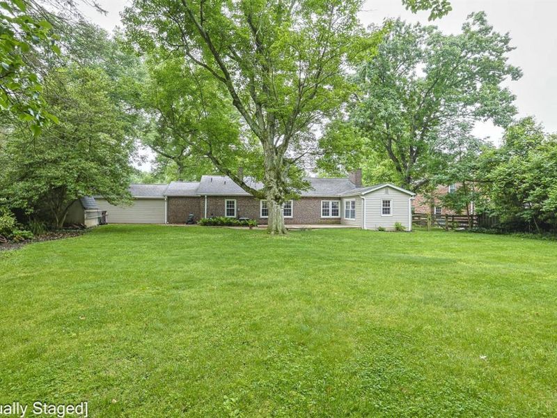8853 Hollyhock Drive, Cincinnati, OH 45231 Photo 35