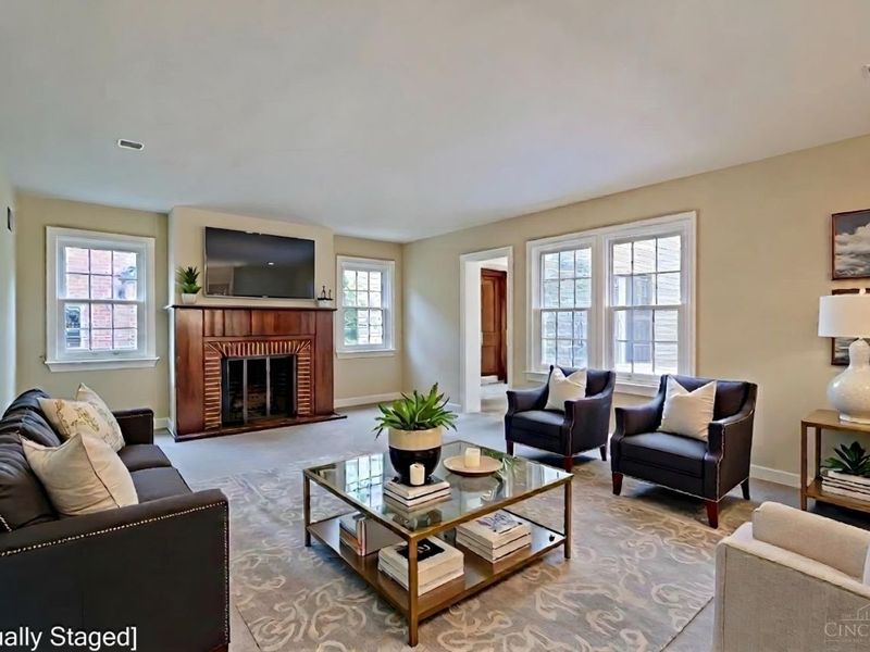 8853 Hollyhock Drive, Springfield Twp., OH 45231 Photo 6