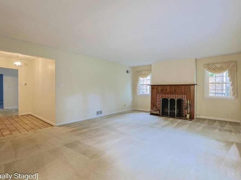 8853 Hollyhock Drive, Cincinnati, OH 45231 Photo 7