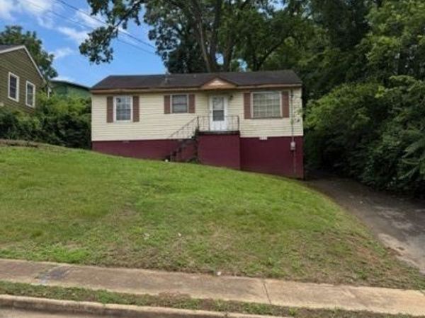 704 Glenview Dr E, Nashville, TN 37206