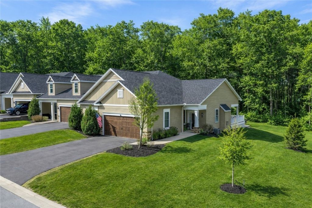 6032 Woodvine Rise, Canandaigua, NY 14424 Main Photo