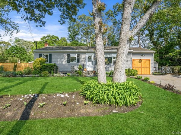 37 Aberdeen Drive , Mastic, NY 11950