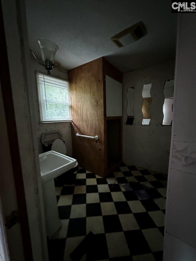 321 Crawford Road Photo 17