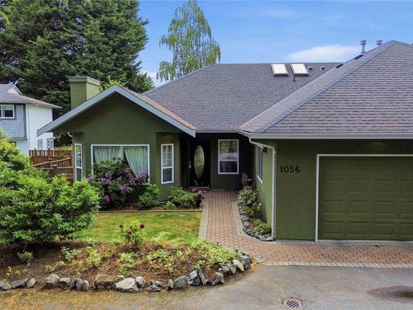 1056 Holly Park Rd, Central Saanich, BC V8M 2H1