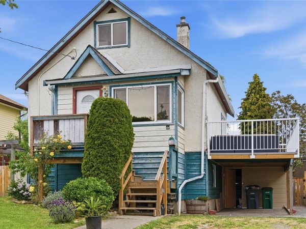 236 Crease Ave , Saanich, BC V8Z 1S9