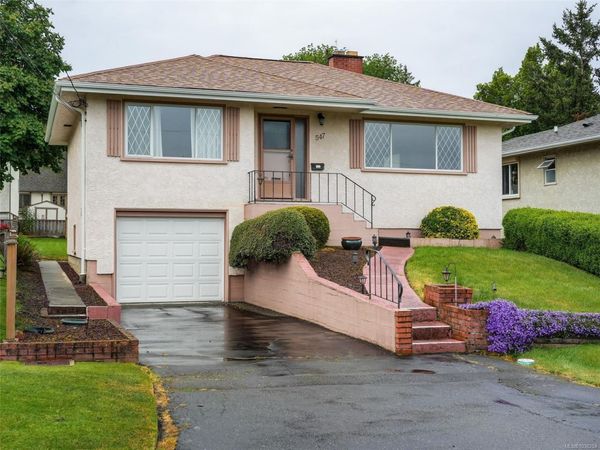 547 Davida Ave , Saanich, BC V9A 2C8