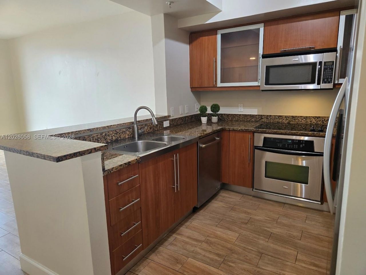 888 S Douglas Rd , Unit 1507, Coral Gables, FL 33134 Photo