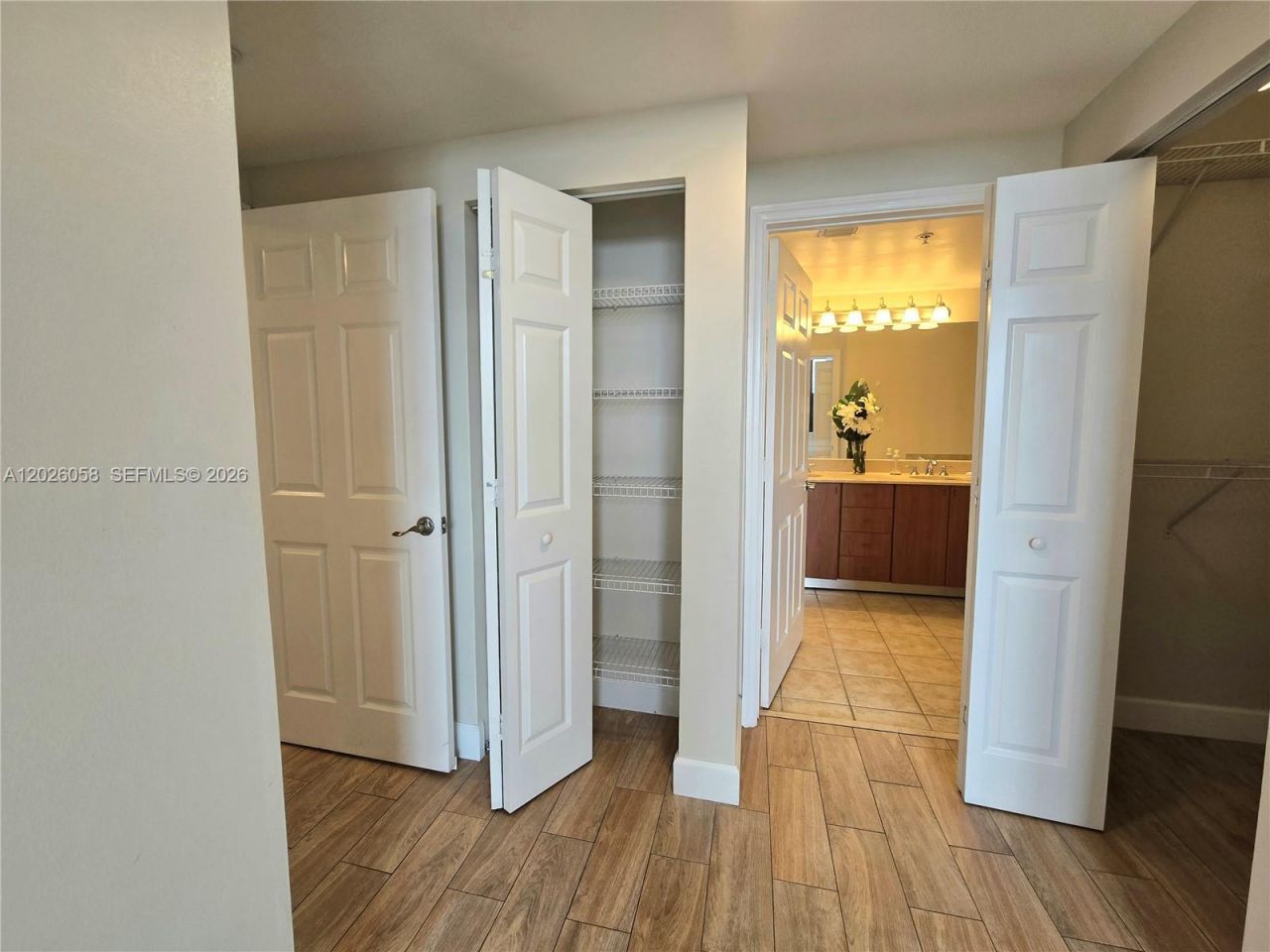 888 S Douglas Rd , Unit 1507, Coral Gables, FL 33134 Photo