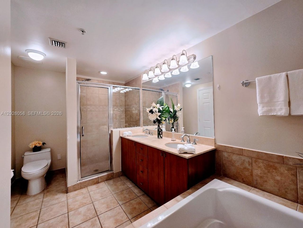 888 S Douglas Rd , Unit 1507, Coral Gables, FL 33134 Photo