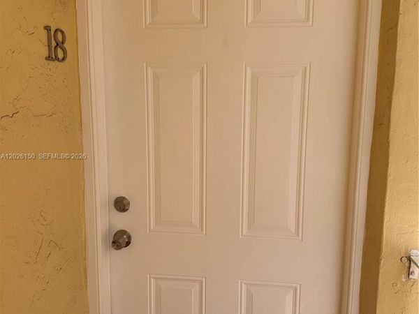1208 Salzedo St , Unit 18, Coral Gables, FL 33134