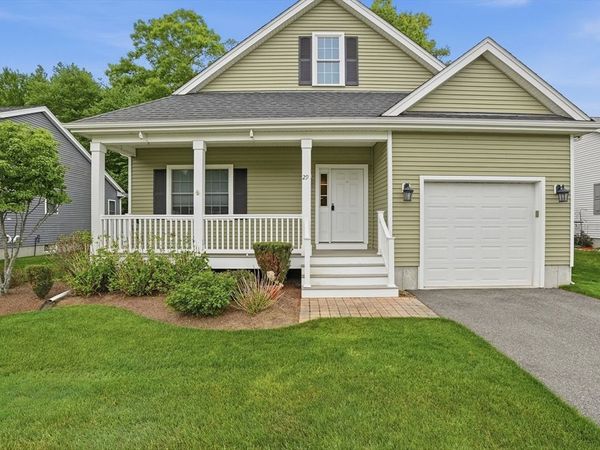 29 Rachaels Way, Brockton, MA 02301