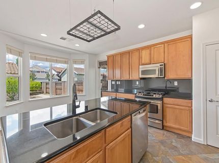 3225 Parkham Dr, Roseville, CA 95747 Photo