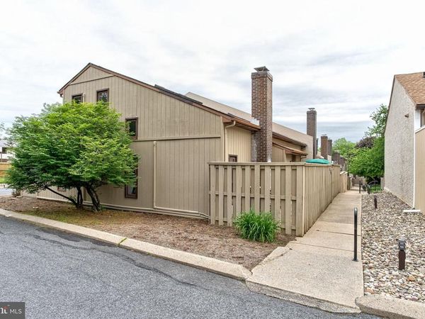 850 W AARON DRIVE , STATE COLLEGE, PA 16803