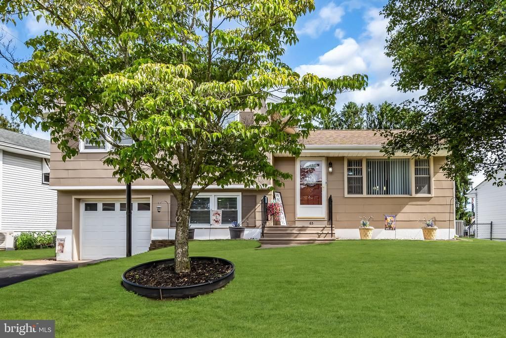 63 Valley View Road, Hamilton, NJ 08620 Main Photo