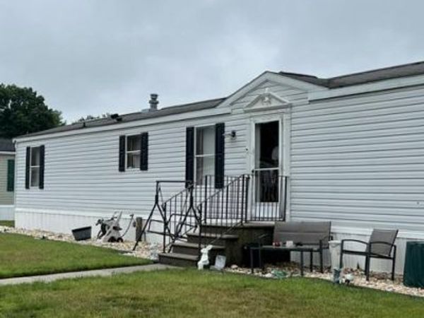 405 PEACOCK STREET , PAULSBORO, NJ 08066