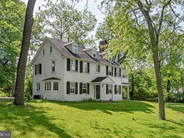 1404 E BUTLER PIKE , AMBLER, PA 19002