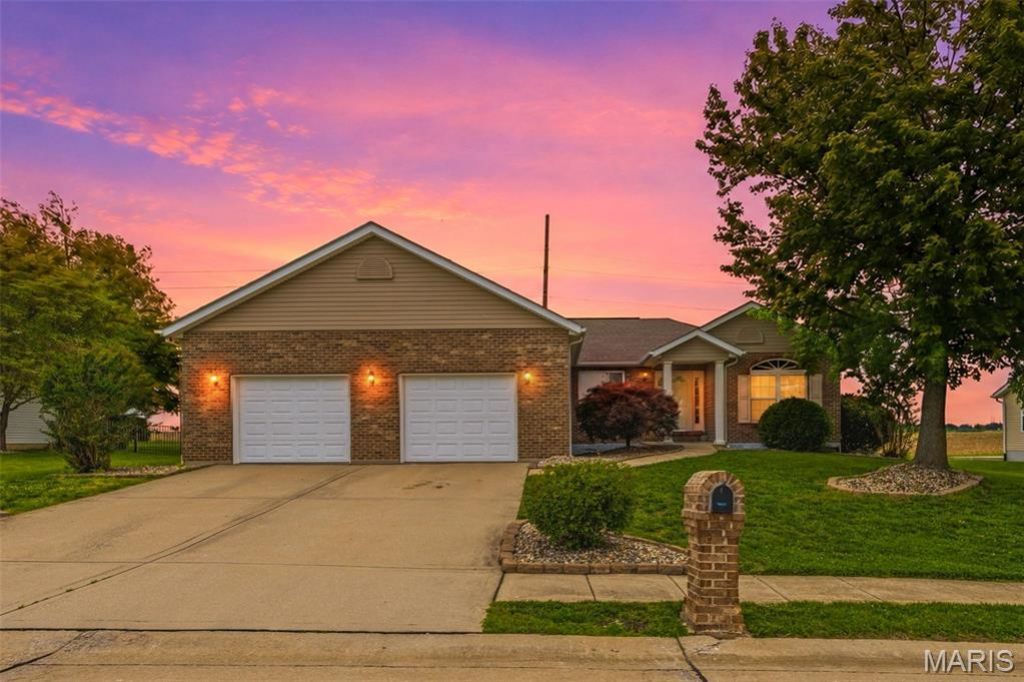 400 Mockingbird Lane , Waterloo, IL 62298 Main Photo