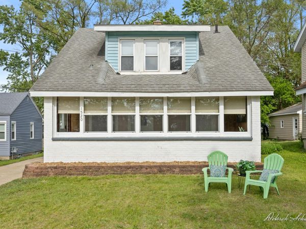 1520 Silver Creek Avenue SE, Grand Rapids, MI 49507