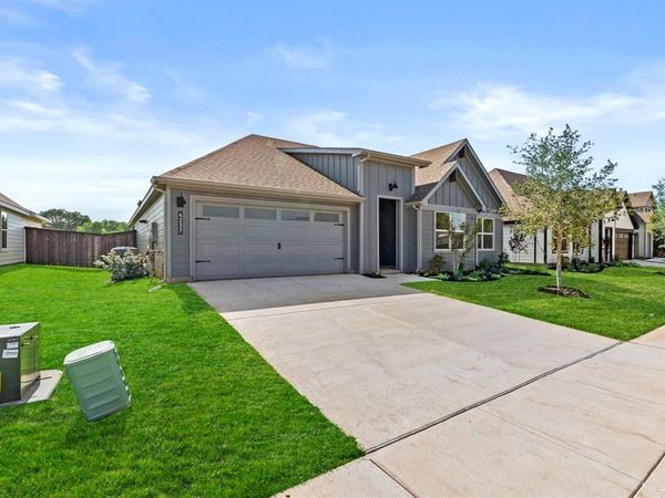 4237 Cornerstone Circle, Granbury, TX 76048