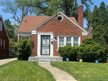 15371 Heyden Street, Detroit, MI 48223