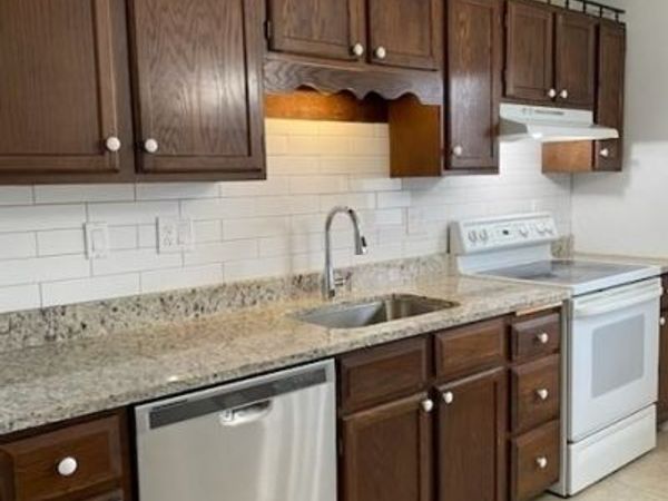 12 Cutter St, Unit 2, Waltham, MA 02453