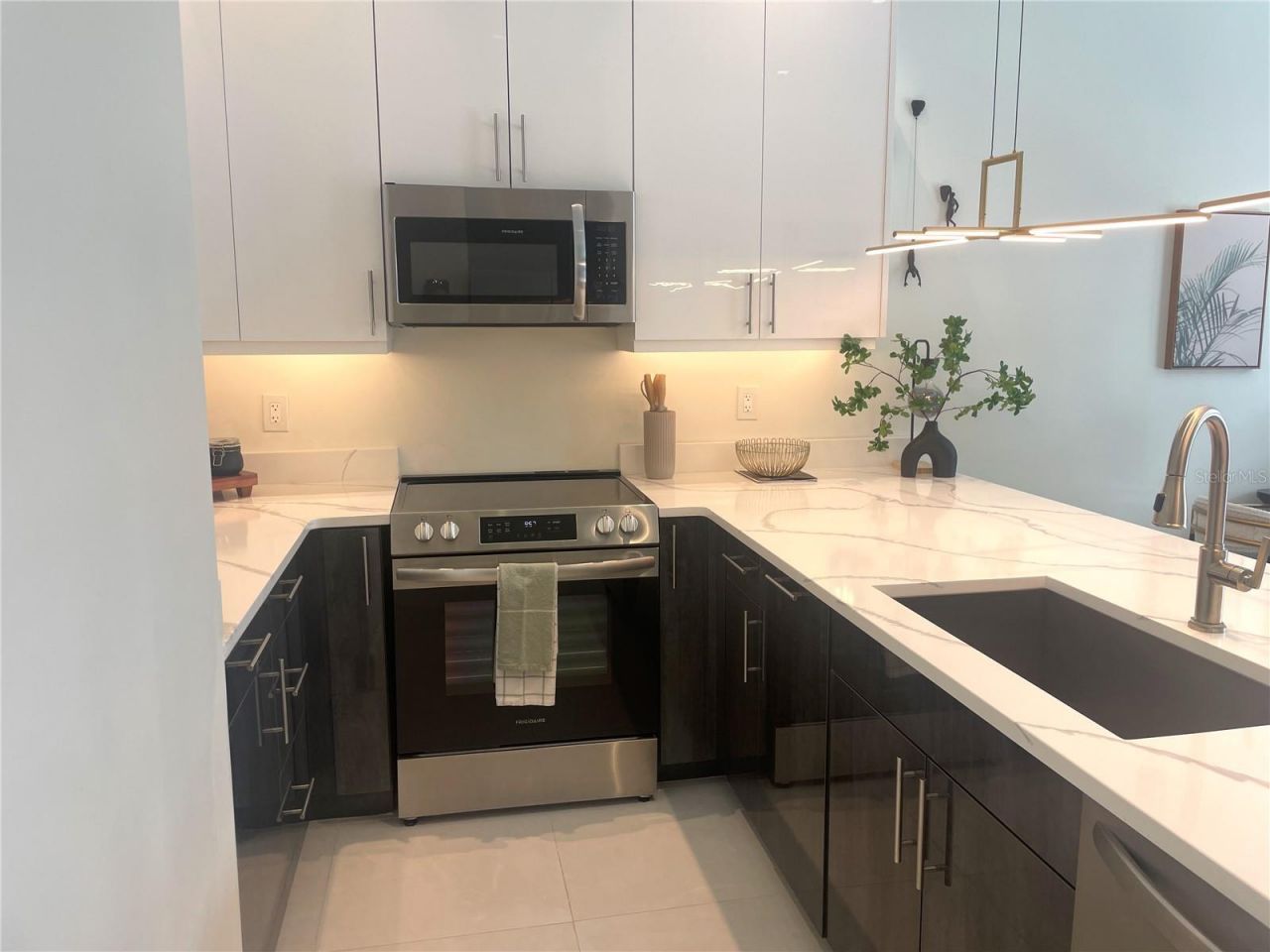 1558 4th Street, Unit 208, Sarasota, FL 34236 Photo