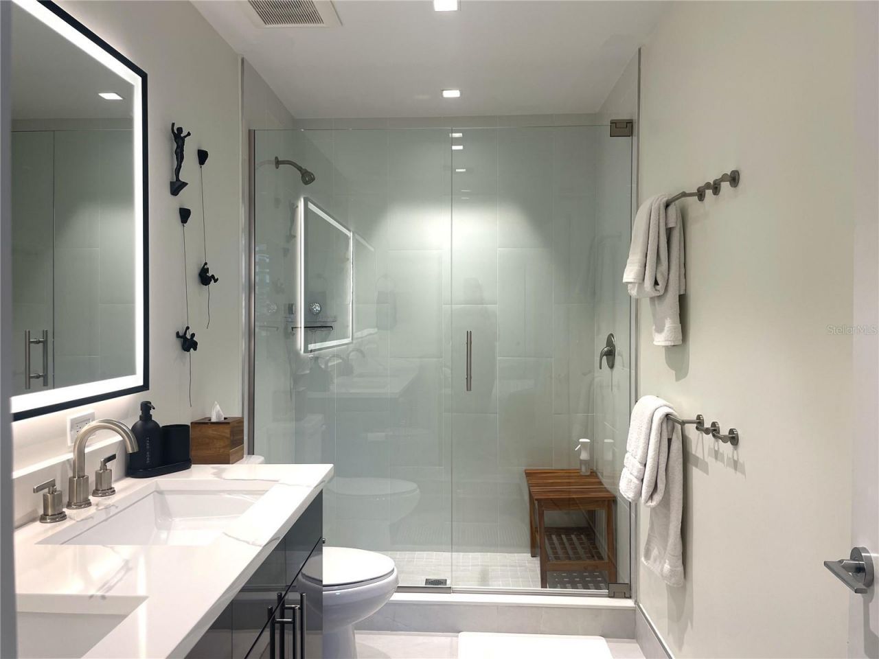 1558 4th Street, Unit 208, Sarasota, FL 34236 Photo