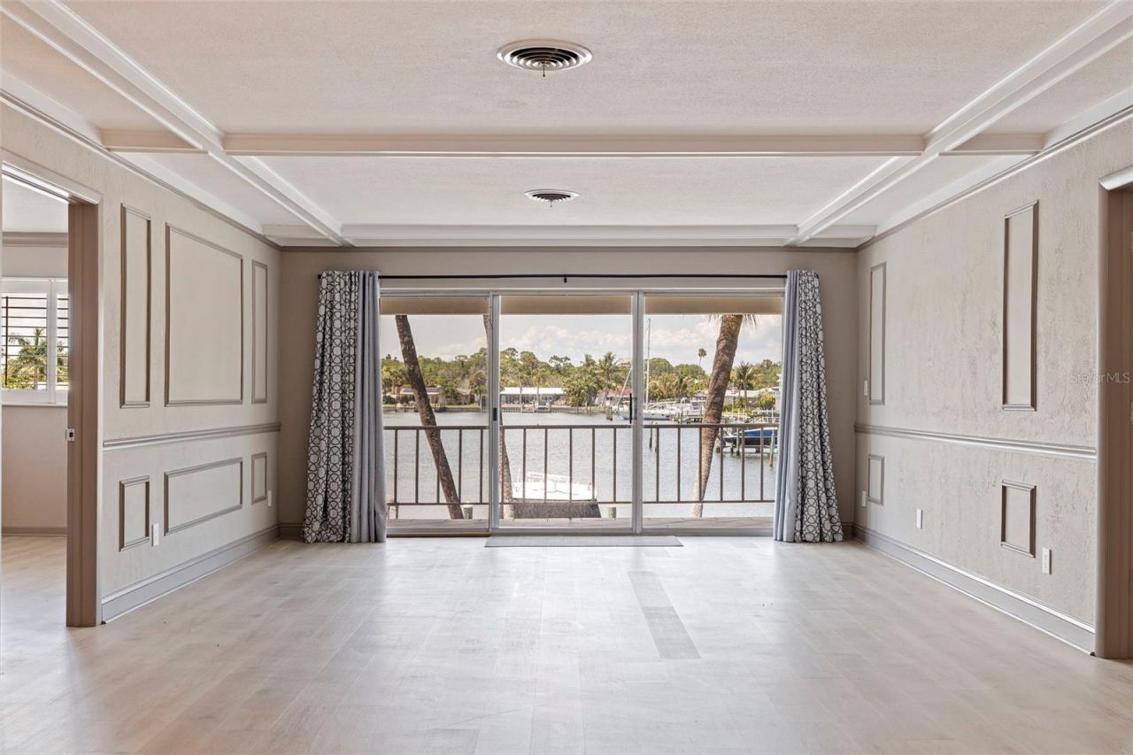 3717 46th Avenue S, Unit 11, Saint Petersburg, FL 33711 Photo