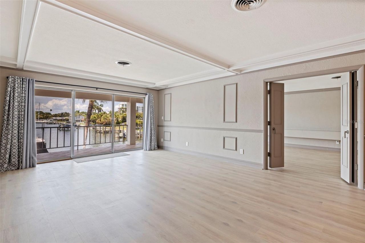 3717 46th Avenue S, Unit 11, Saint Petersburg, FL 33711 Photo