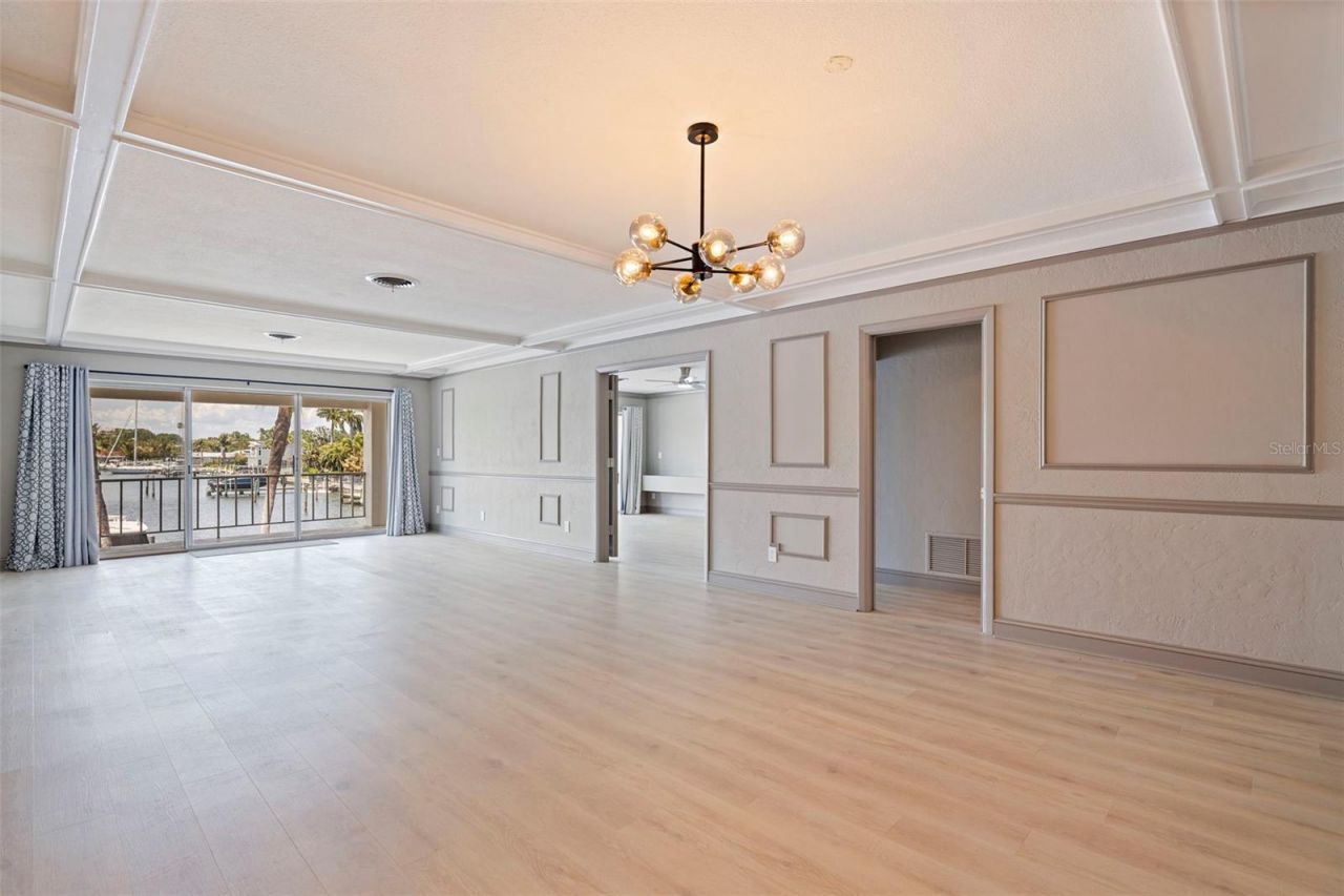 3717 46th Avenue S, Unit 11, Saint Petersburg, FL 33711 Photo