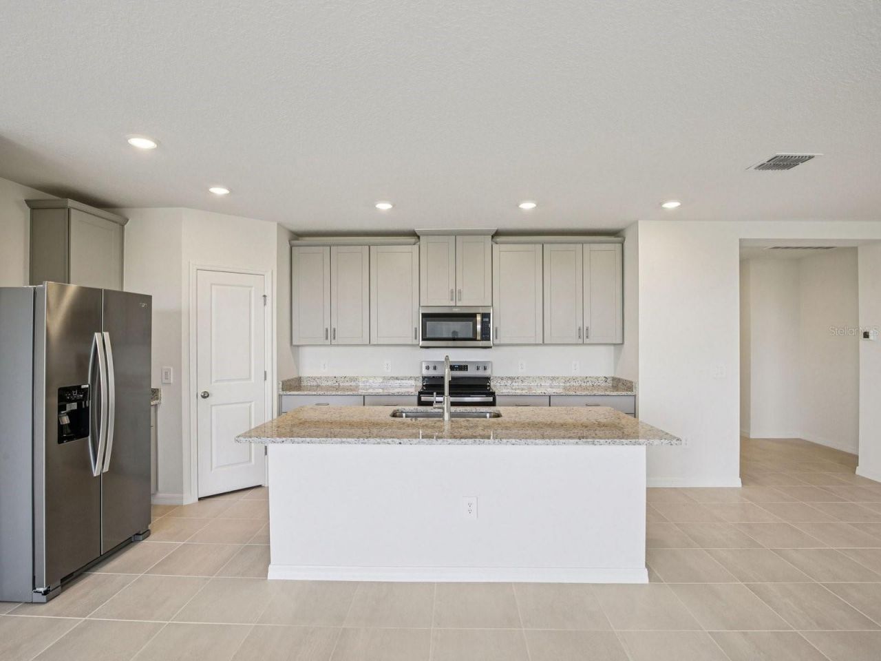 823 Sunshower Drive , Lady Lake, FL 32159 Photo