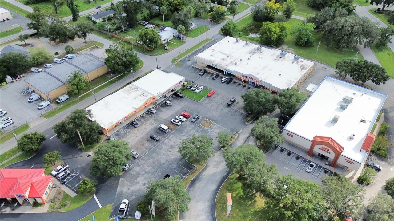 5810 SE Abshier Boulevard, Belleview, FL 34420 Photo