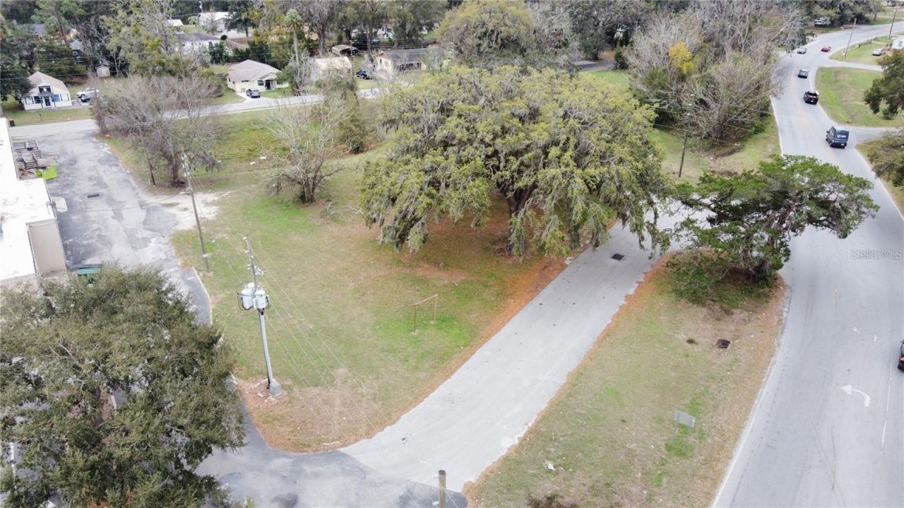 5810 SE Abshier Boulevard, Belleview, FL 34420 Photo