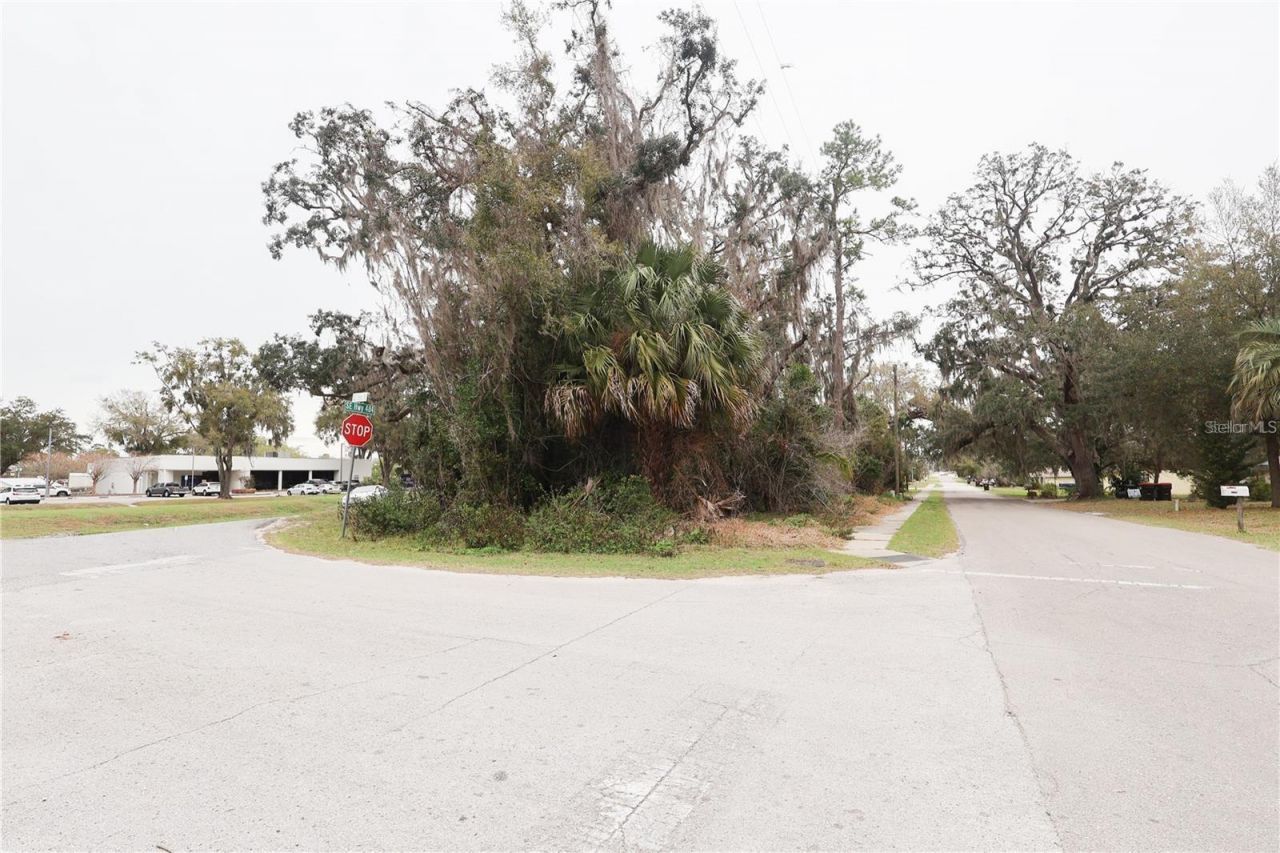 5810 SE Abshier Boulevard, Belleview, FL 34420 Photo