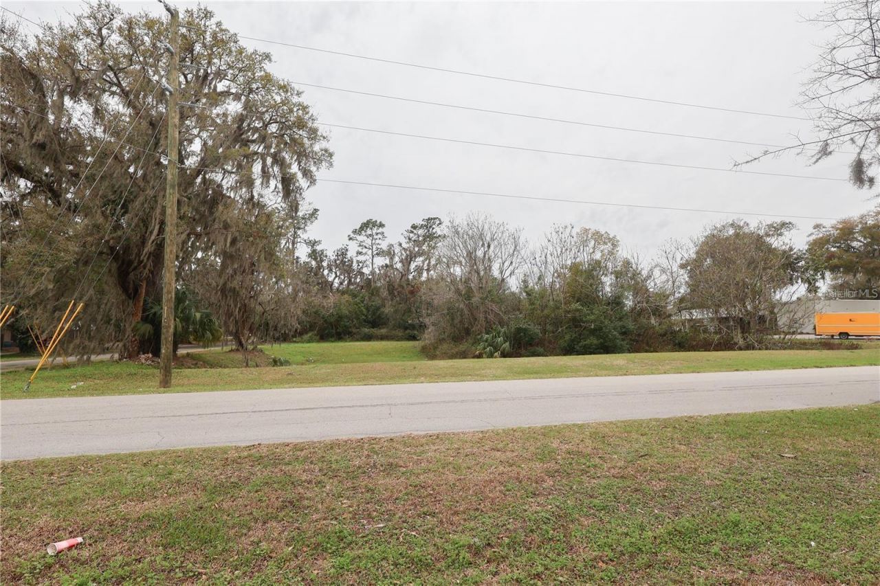 5810 SE Abshier Boulevard, Belleview, FL 34420 Photo