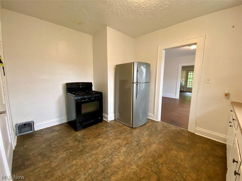 400 Cloverdale Avenue, Unit UP, Akron, OH 44302 Photo 6